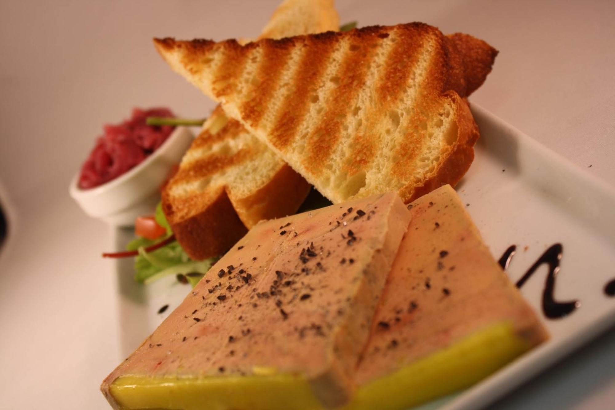 Domaine De Bellevue, The Originals Relais Hotel Neufmoutiers-en-Brie Ngoại thất bức ảnh
