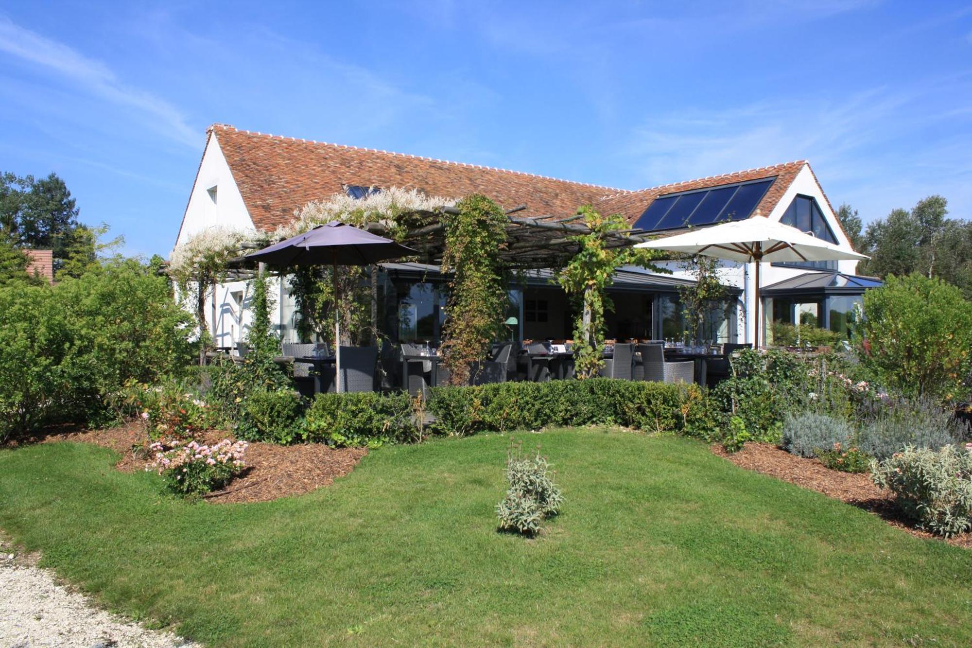 Domaine De Bellevue, The Originals Relais Hotel Neufmoutiers-en-Brie Ngoại thất bức ảnh